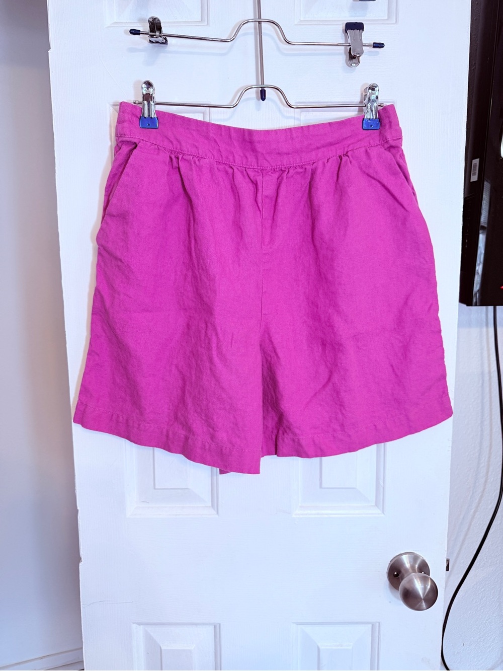 Boden Women's Bright Fuchsia Linen-Blend Bermuda Shorts